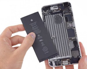 Батарея iPhone подожгла магазин Apple Store