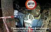 Авто на повній швидкості розбилось об дерева