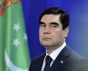 Президент заборонив автомобілі всіх кольорів, крім білого