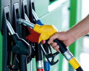 В соцмережах закликають до бойкоту через рекордне зростання цін на бензин