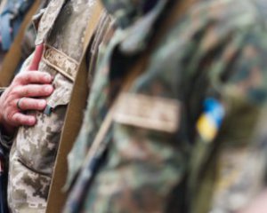 Бойовики стріляли з БМП, полював снайпер: в лавах АТО є поранені