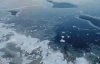 На видео показали как Днепр покрывается льдом