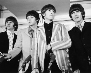 Сегодня отмечают Всемирный день The Beatles: лучшие песни группы