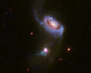 Сфотографировали смерть галактики в черной дыре