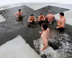 Лікарі розповіли, як підготуватись до купання на Водохреще