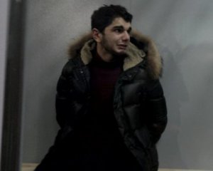 Син бізнесмена, який збив підлітка на переході, плакав у суді