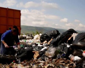 5-річного хлопчика лишили на смітнику