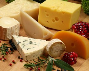 Россияне заподозрили Беларусь в махинациях с украинским сыром