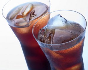 Як часте вживання солодких напоїв впливає на мозок та серце