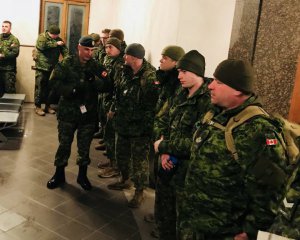 В Украину из Канады прибыли еще 50 военных инструкторов