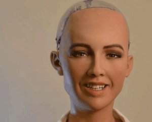 Андроид София посоветовала киношникам не снимать о плохих роботах