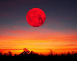 Місячне затемнення: до чого готуватися і як пережити без втрат