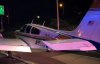 В Калифорнии самолет приземлился посреди автострады