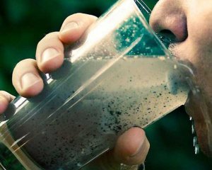 Крымский завод может отравить питьевую воду материковой Украины