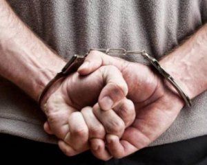 Чоловік розбив голову  товаришу за автомобільні запчастини