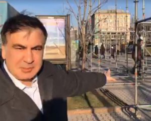 "Что это за новая ялынка?" - Саакашвілі обурили вишки на Майдані