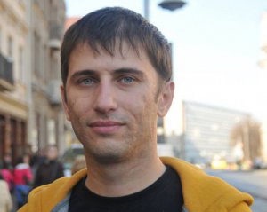 Відомий активіст через суд зобов&#039;язав перекласти сайт інтернет-магазину українською
