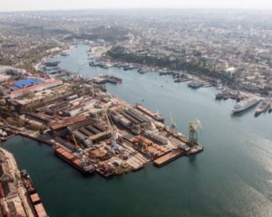 Росія віджала морський завод Порошенка в окупованому Криму