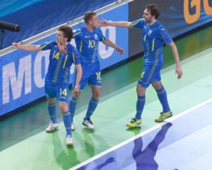 Сборная Украины по футзалу вырвала победу на старте Евро-2018 и вышла в четвертьфинал
