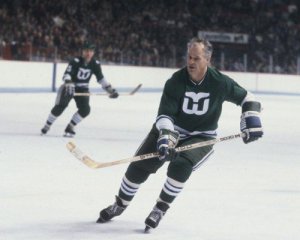 52-річний Горді Хоу віддав пас у матчі всіх зірок