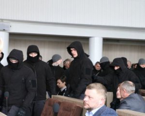 Титушки в Черкасском горсовете: в парламенте забили тревогу