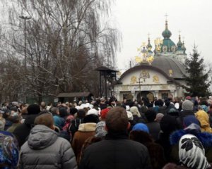Минкульт будет судиться по часовни Московского патриархата на территории Десятинной церкви