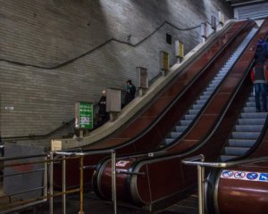 Нещодавно відремонтований ескалатор на Старовокзальній у Києві не працює
