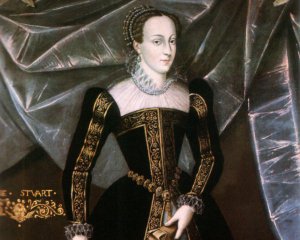 Королеву Марию Стюарт палач обезглавил с третей попытки