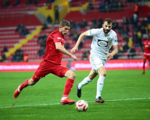 Кравец забил дебютный мяч за турецкую команду