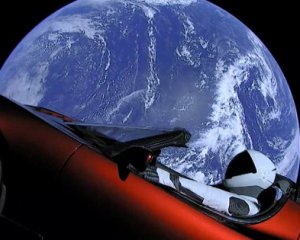 Повідомили, коли  Tesla Ілона Маска долетить до Марса