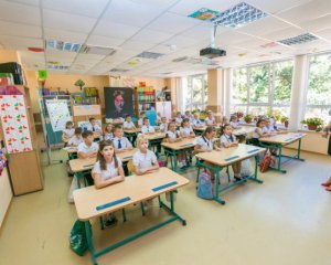 В столичной школе украинский язык преподают на русском