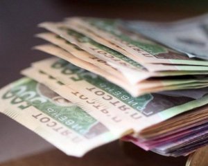 Як змінилися зарплати українців за минулий рік
