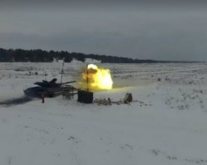 Показали, як українські танкісти вчилися відбивати наступ противника