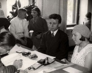 Советским гражданам запретили жениться с иностранцами