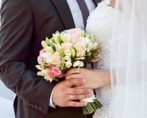 У День святого Валентина поженились больше 2 тыс. пар