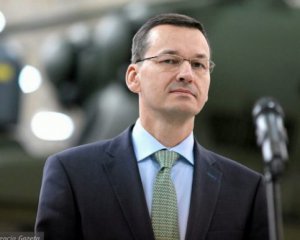 Премьер Польши оправдывался за скандальный законопроект