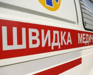 "Перекрестилась и прыгнула" - девушка выжила после 11-метрового падения