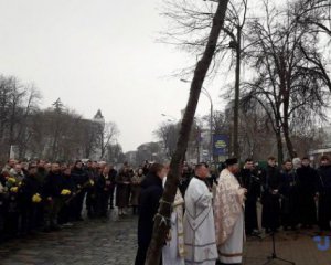 У Києві вшановують  загиблих на Майдані