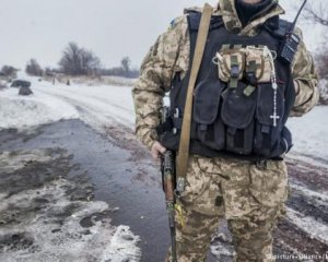 На Донбассе исчез украинский военный