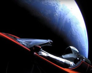 Політ Tesla Roadster у космосі можна відстежувати