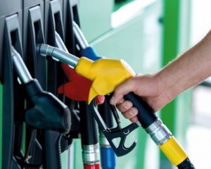 АЗС снизили стоимость топлива: сколько стоит бензин 21 февраля