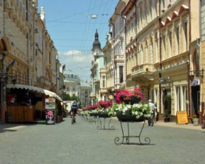 Бізнес у Чернівцях перевели на державну мову - за порушення штрафуватимуть