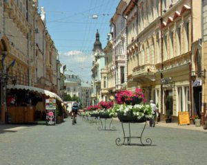 Бизнес в Черновцах перевели на государственный язык - за нарушение будут штрафовать