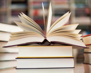 Заборонили 9 книжок, в яких Крим назвали російським