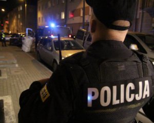 Бійка з поліцейськими у Польщі: серед нападників - український військовий