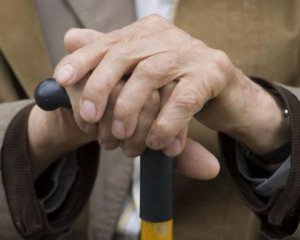 Неизвестные нападают и грабят одиноких пенсионеров