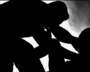 В Киеве изнасиловали 15-летнюю девушку