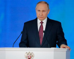 Рубль обвалился после заявлений Путина о ядерном оружии