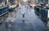 В Амстердаме покрылись льдом легендарные каналы