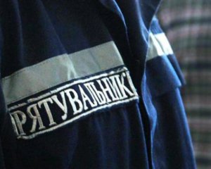 Працівник підприємства опинився під завалами даху одного з цехів